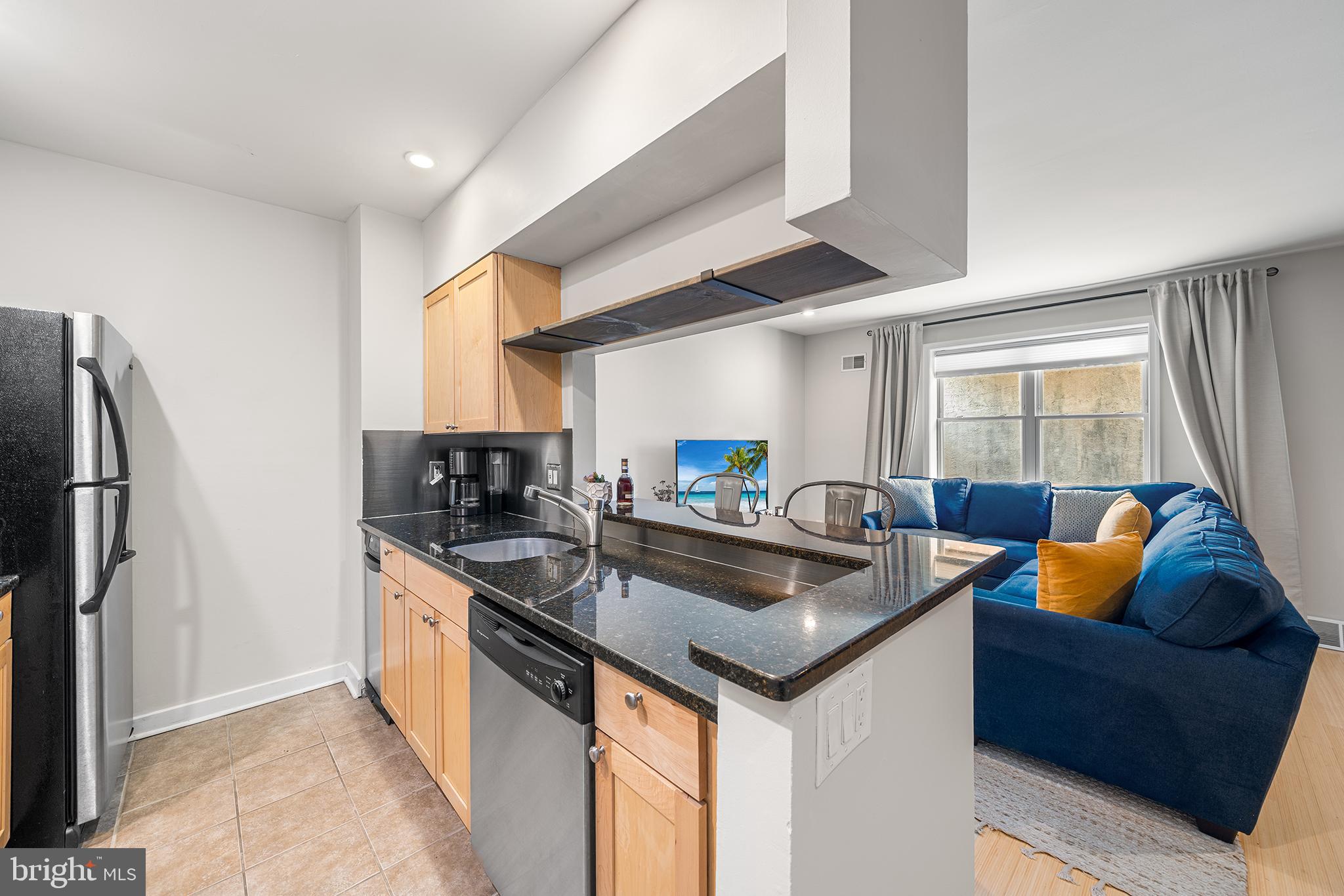 1019-25 N 4TH ST #1019C