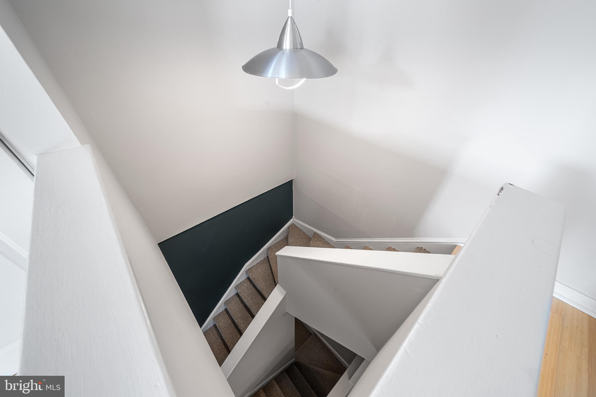 1019-25 N 4TH ST #1019C