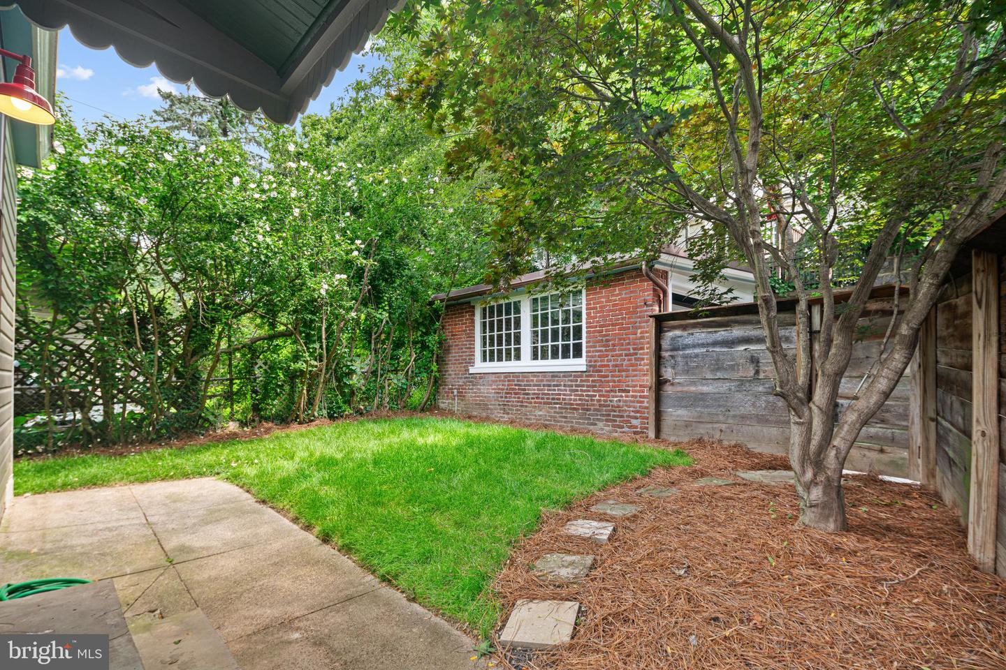 4403 Dexter St