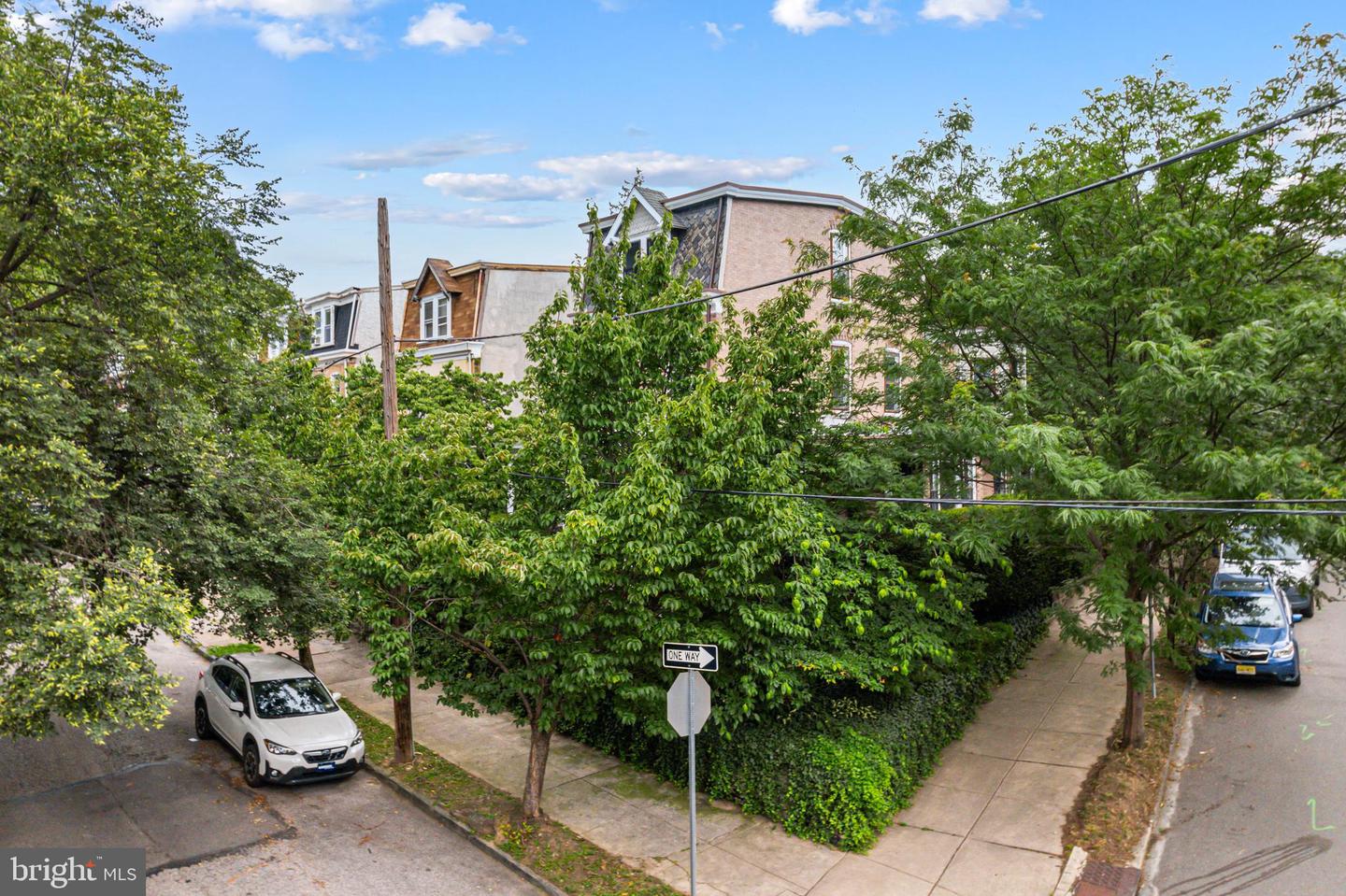4403 Dexter St