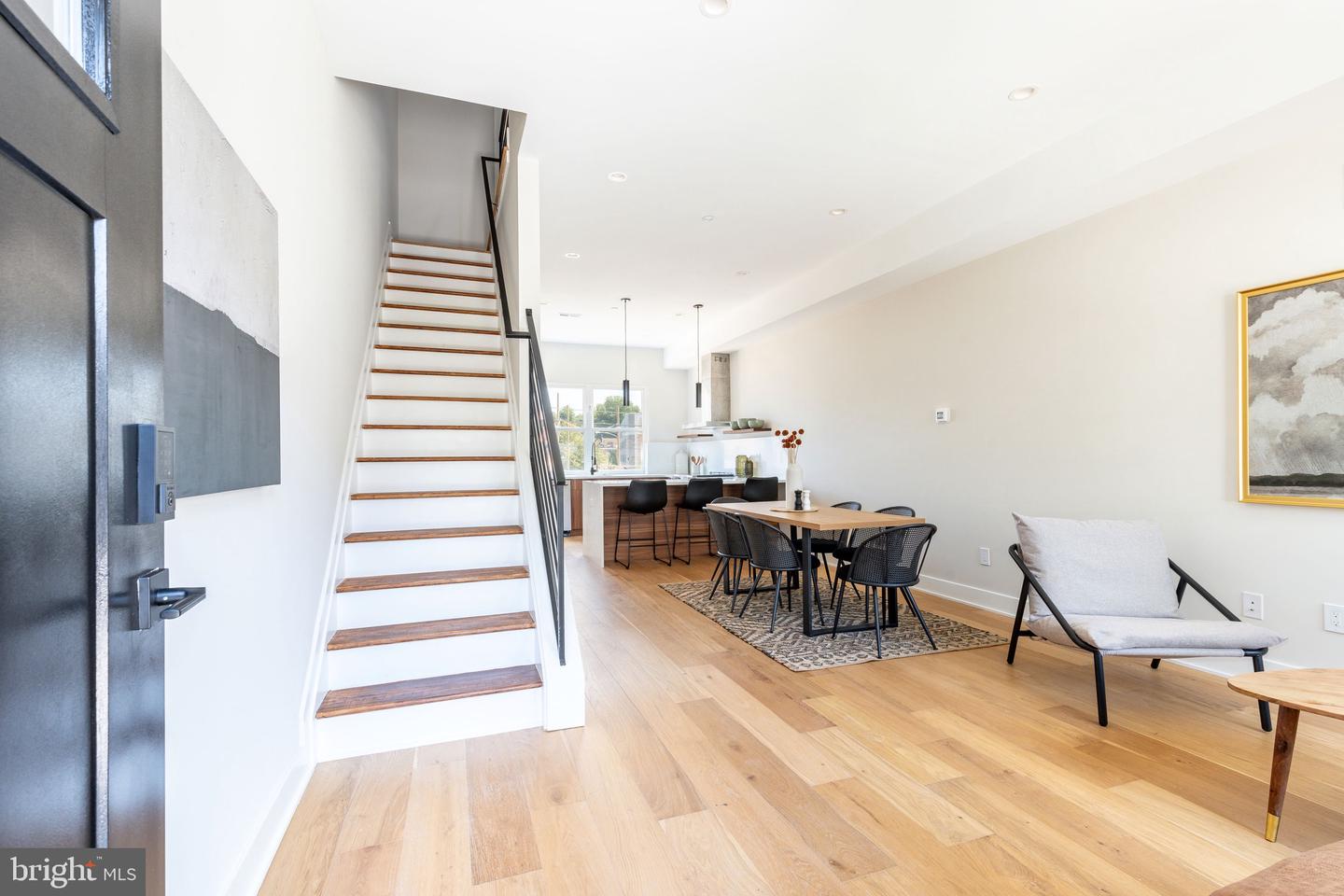 3859 Ridge Ave