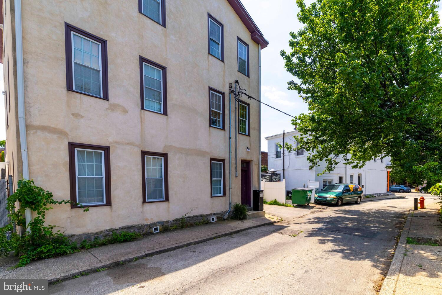 16 E Springer St