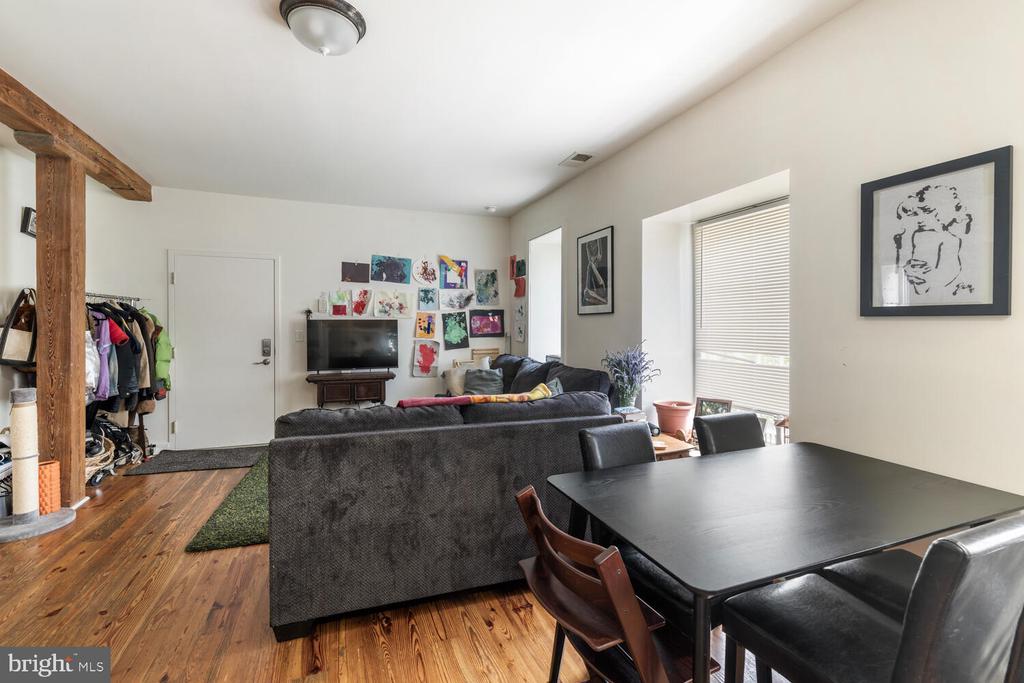 16 E Springer St