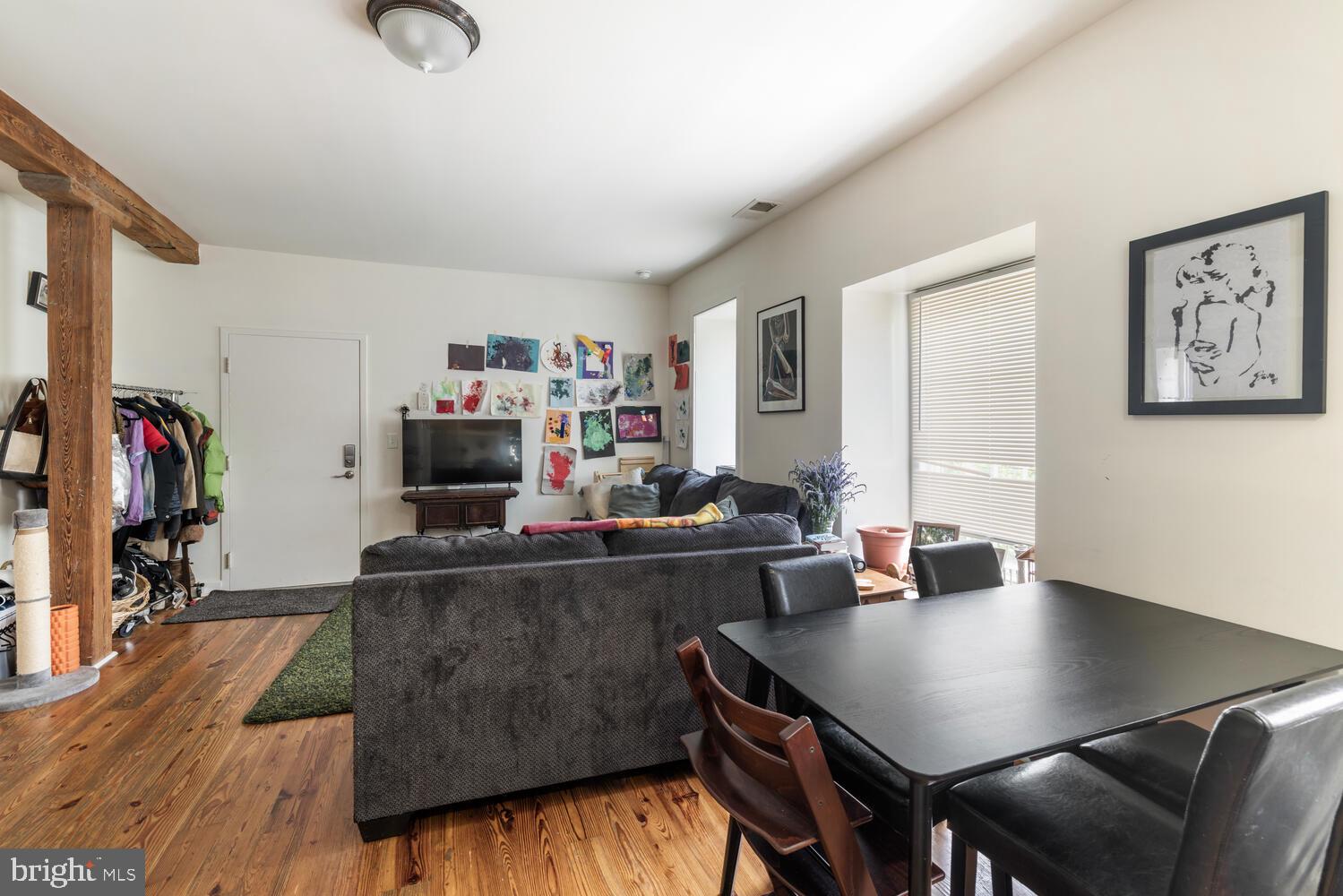 16 E Springer St