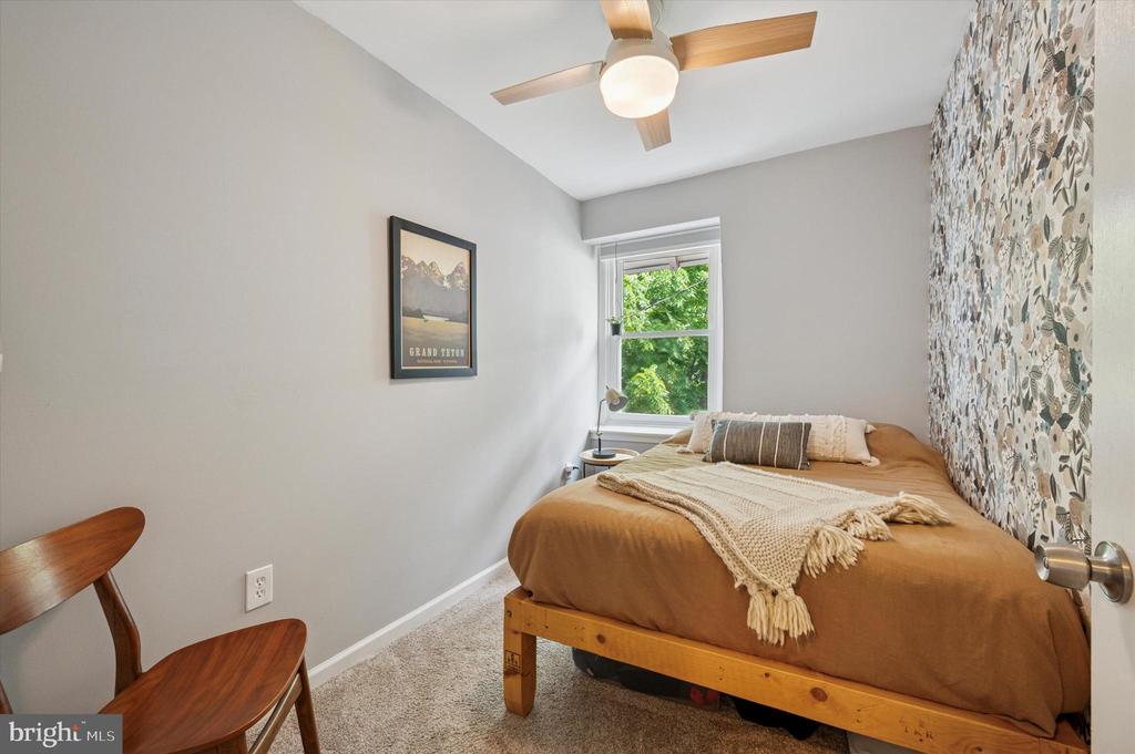 20 E Gorgas Ln