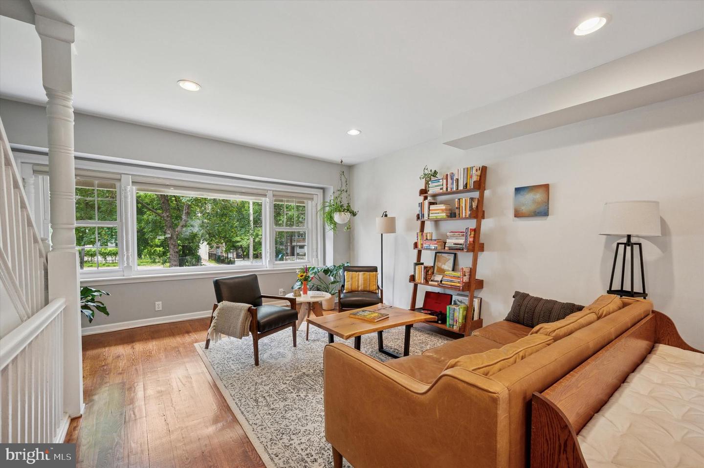 20 E Gorgas Ln
