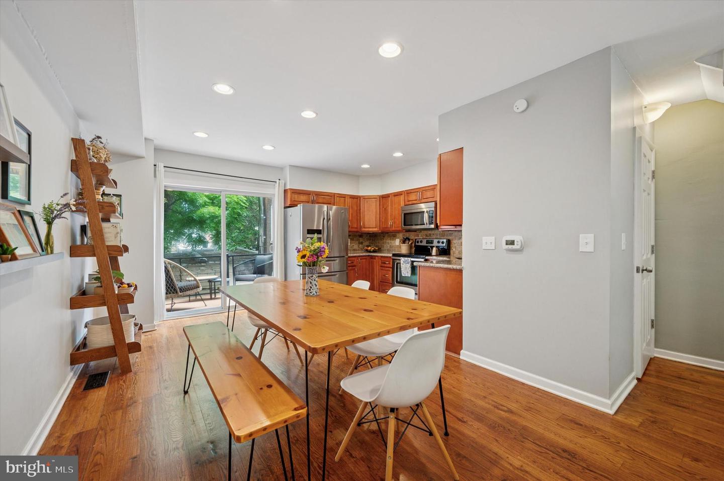 20 E Gorgas Ln