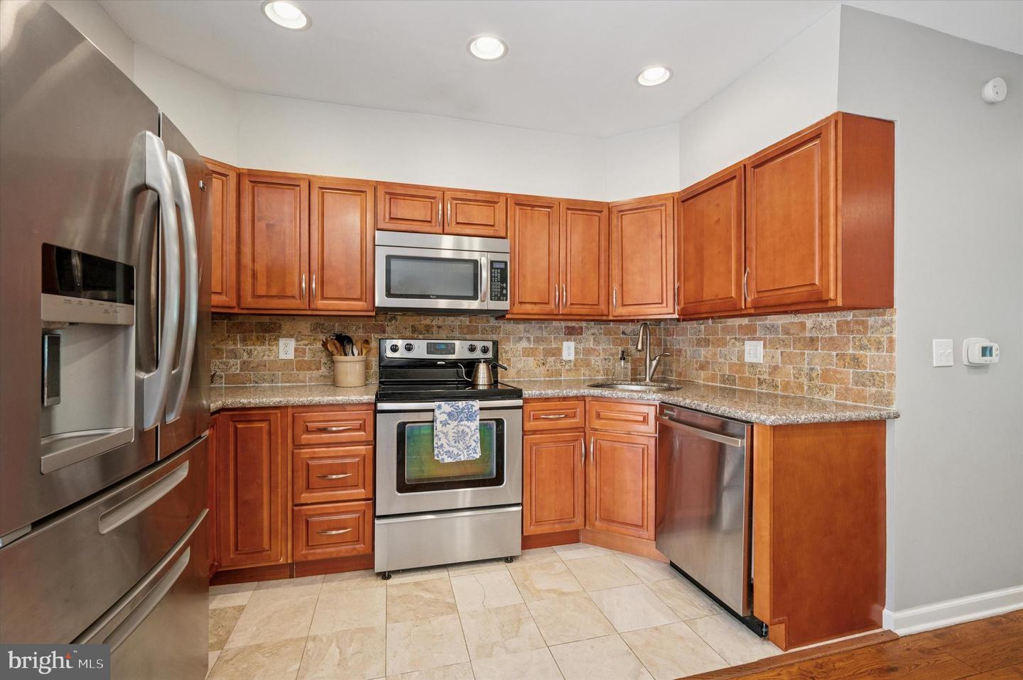 20 E Gorgas Ln