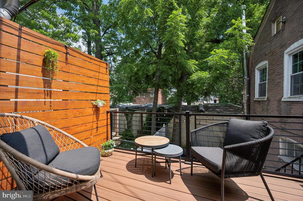 20 E Gorgas Ln