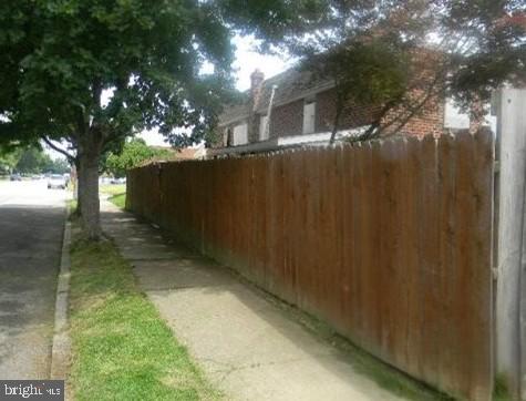 800 Griffith St