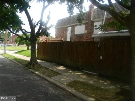 800 Griffith St