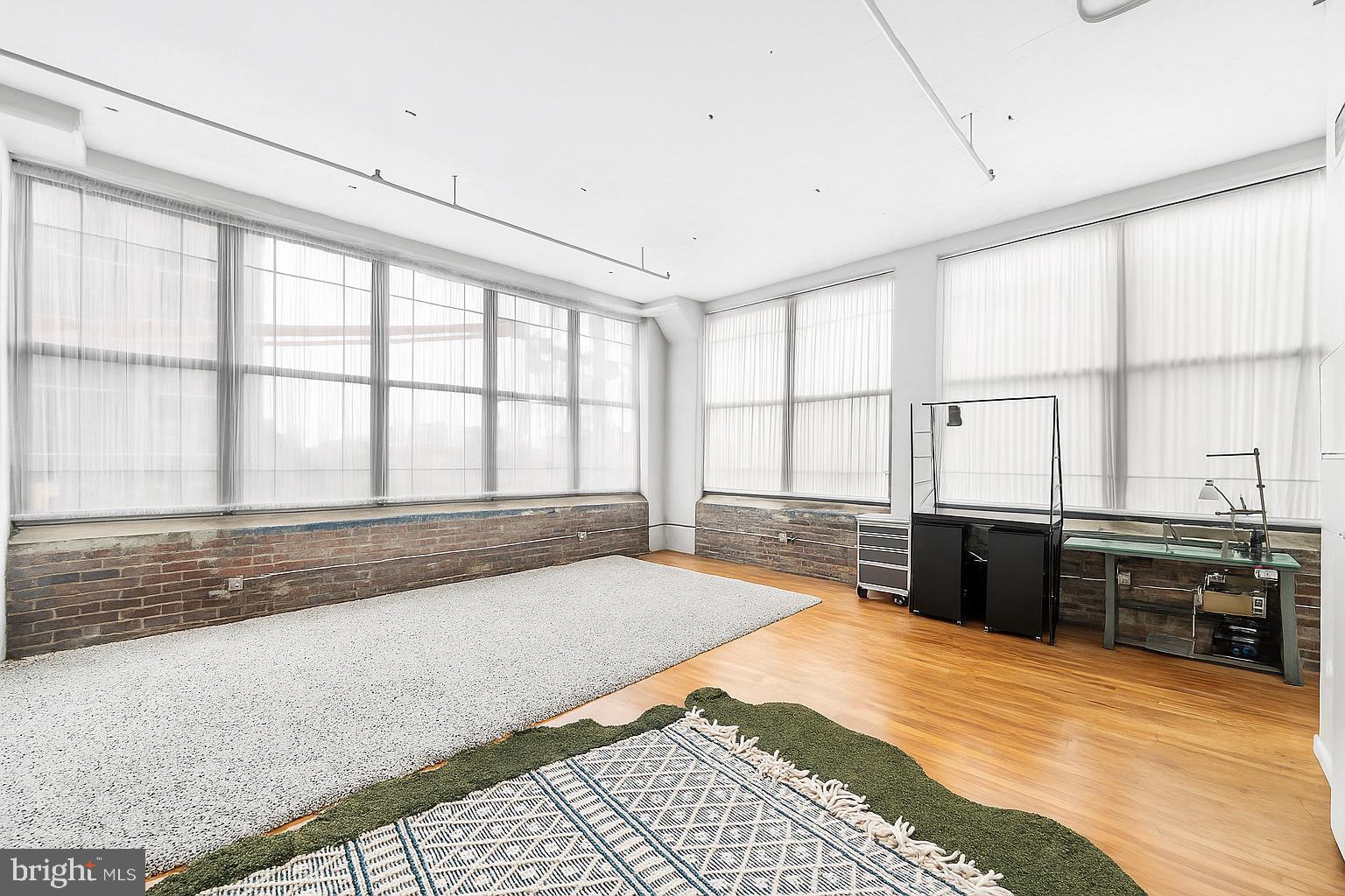 314-22 N 12TH ST #301