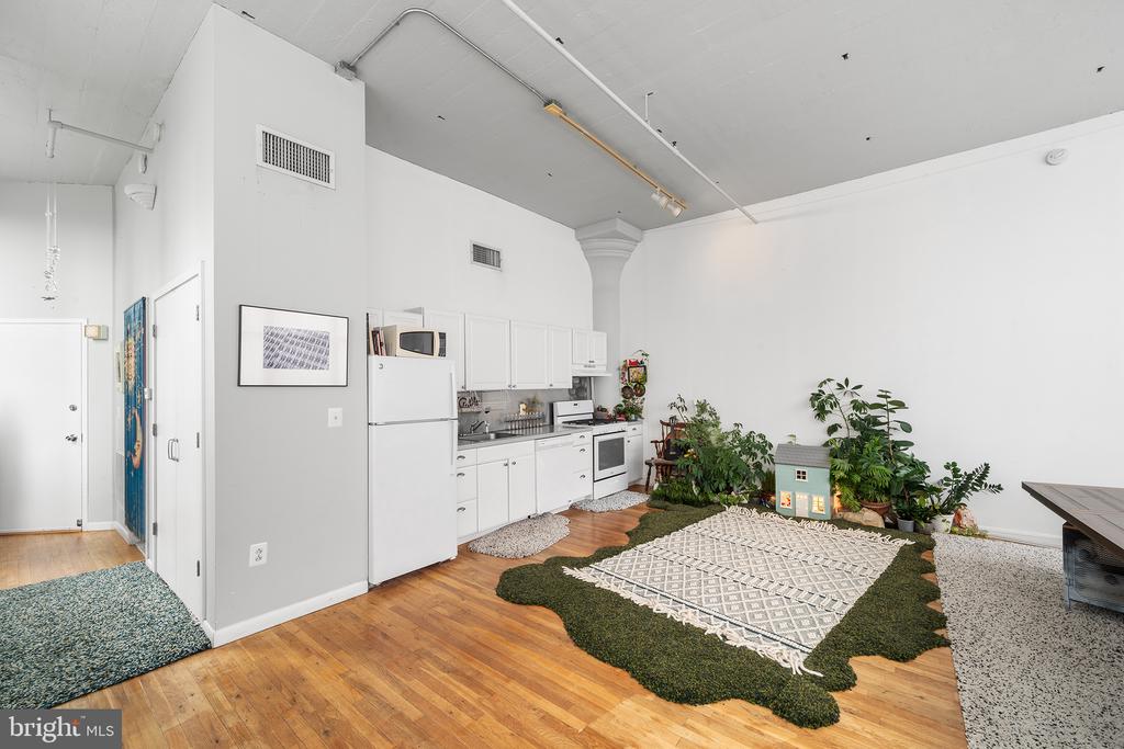 314-22 N 12TH ST #301