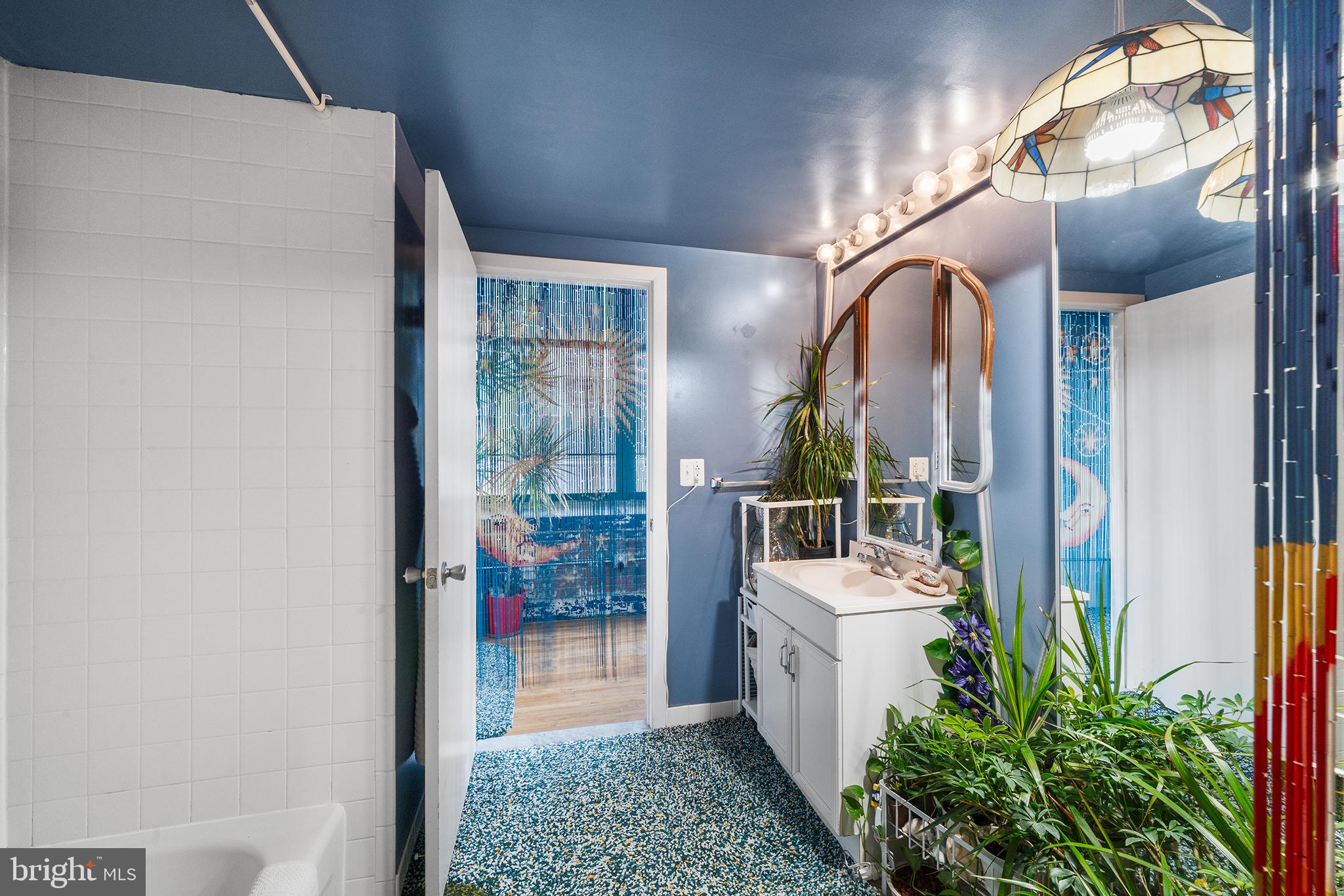 314-22 N 12TH ST #301