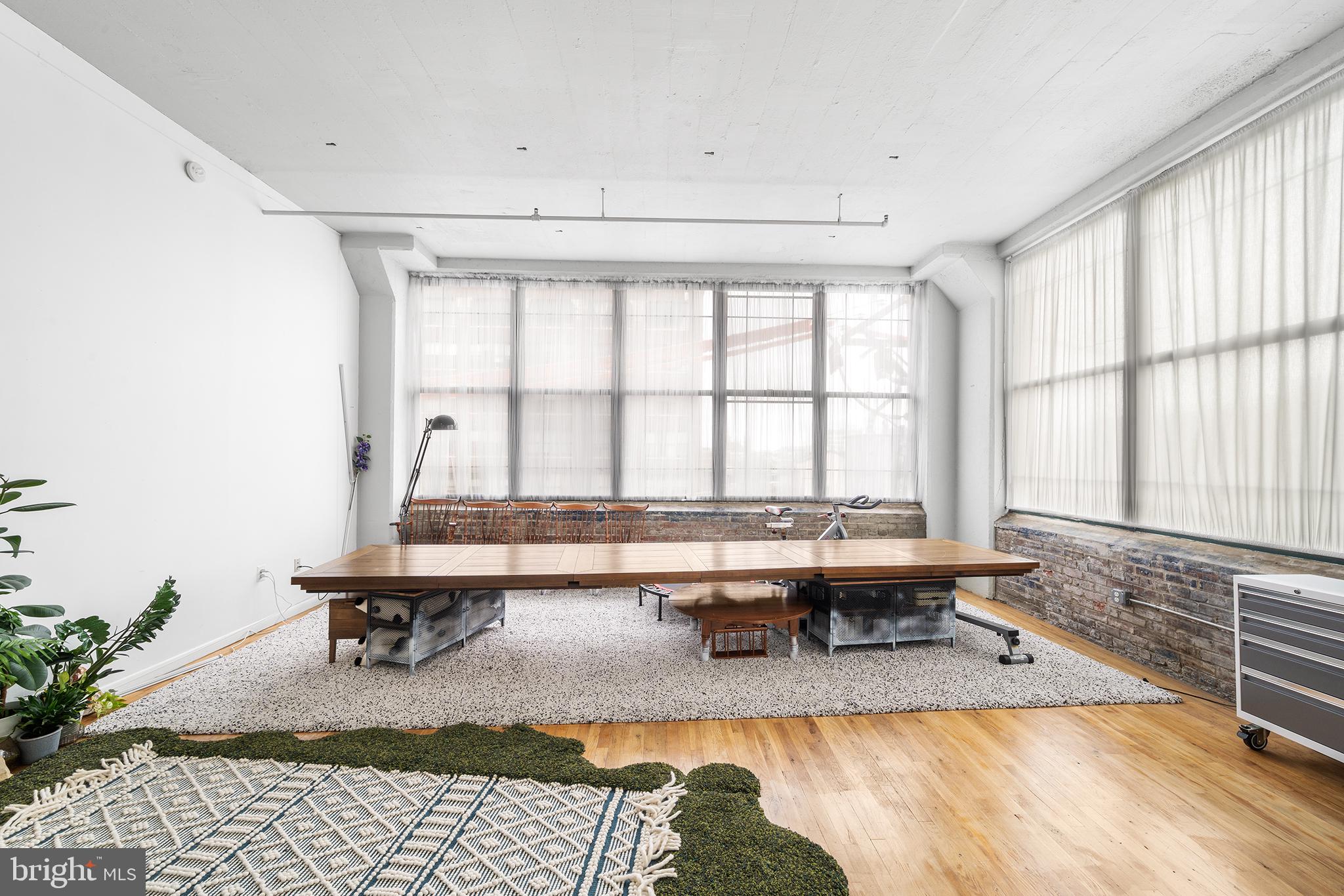 314-22 N 12TH ST #301