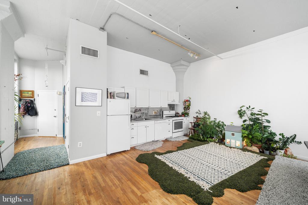 314-22 N 12TH ST #301