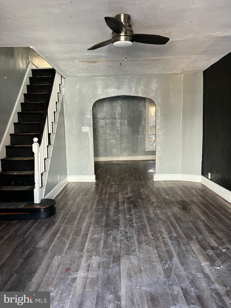 6534 Regent St