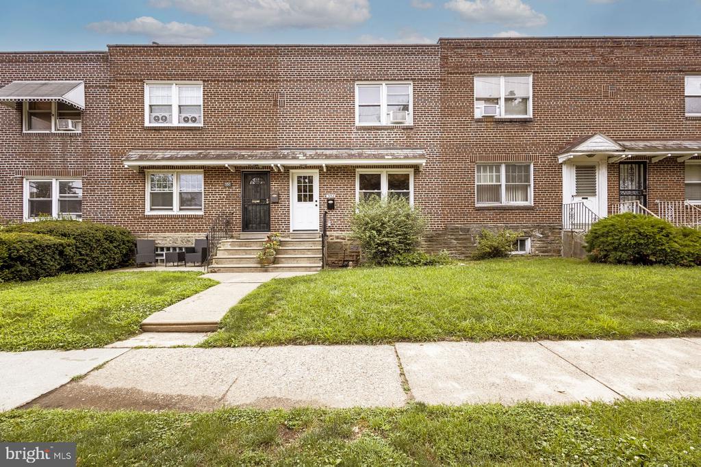 354 E Montana St
