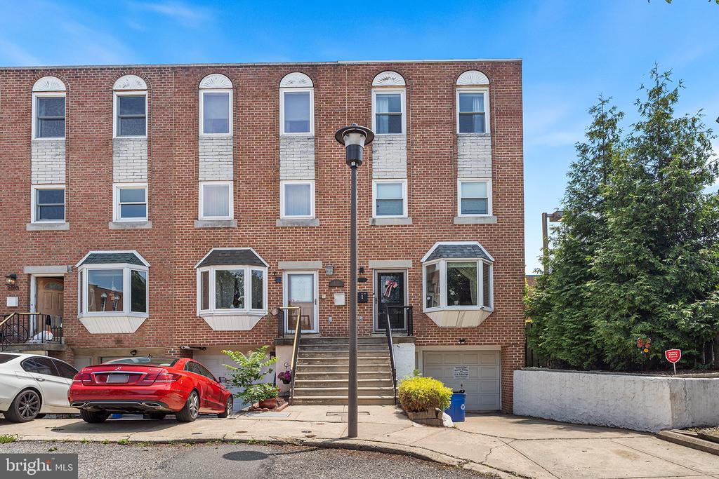 2809 OGDEN ST