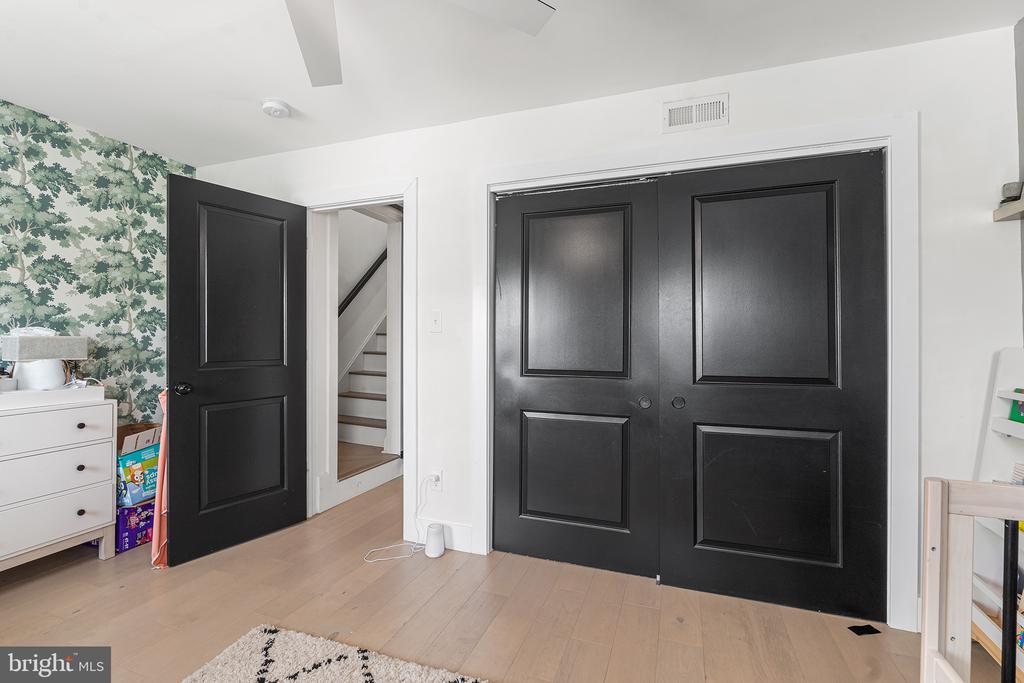 2809 OGDEN ST