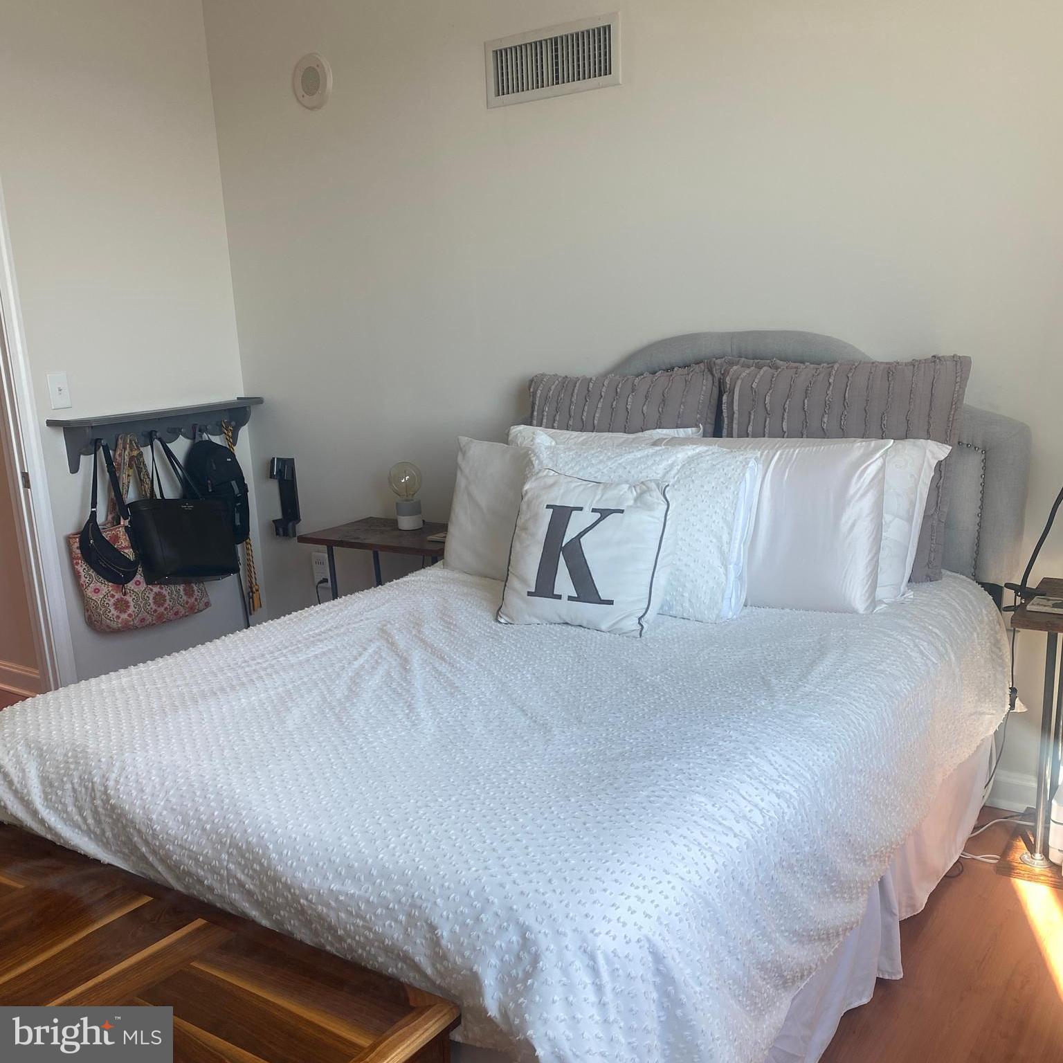 901 N PENN STREET P1905