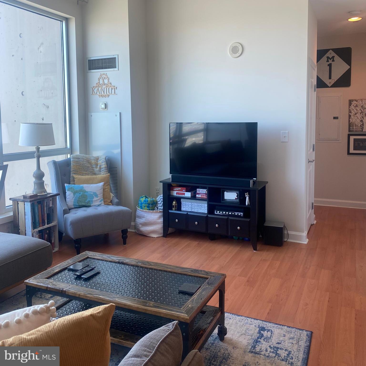 901 N PENN STREET P1905