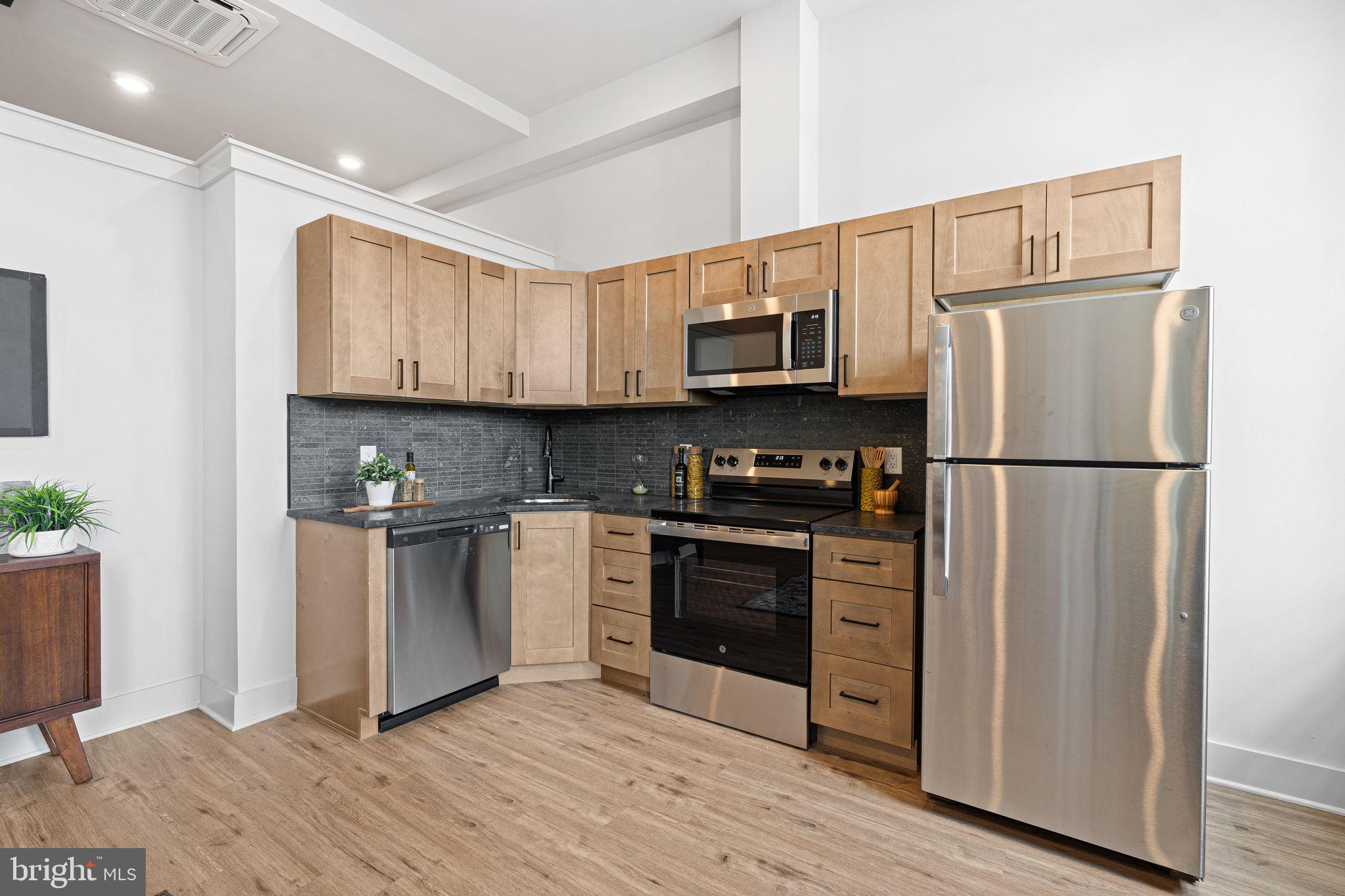 201 LEVERINGTON AVENUE 107