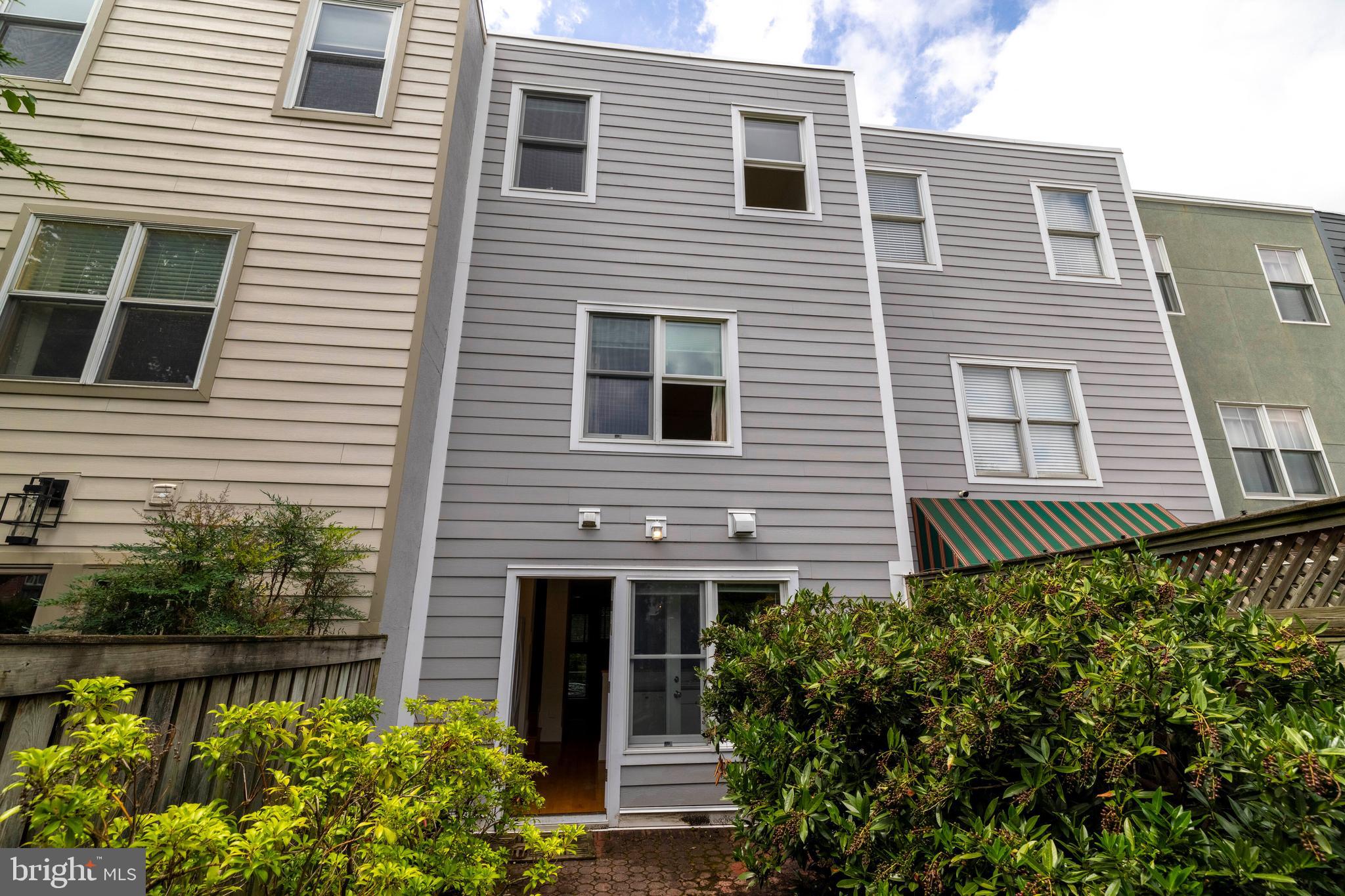 2931 Pennsylvania Ave