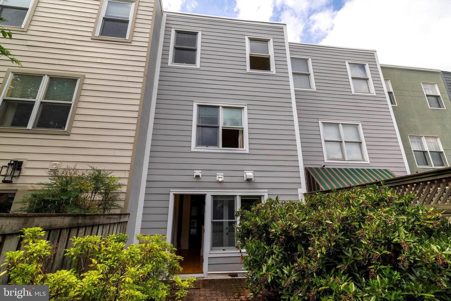 2931 Pennsylvania Ave