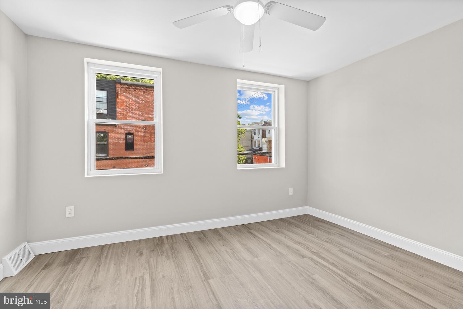 2002 W Westmoreland St