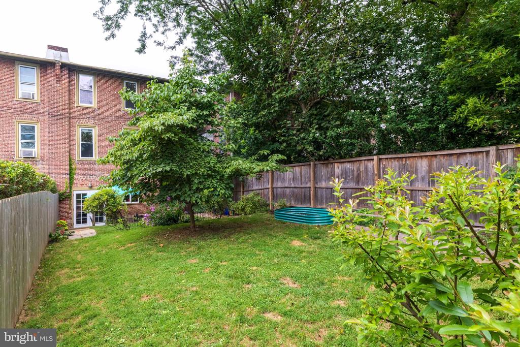 106 E Moreland Ave