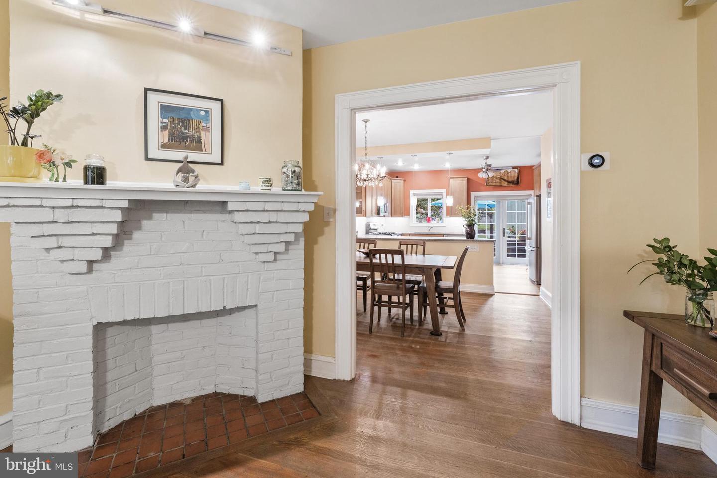 106 E Moreland Ave
