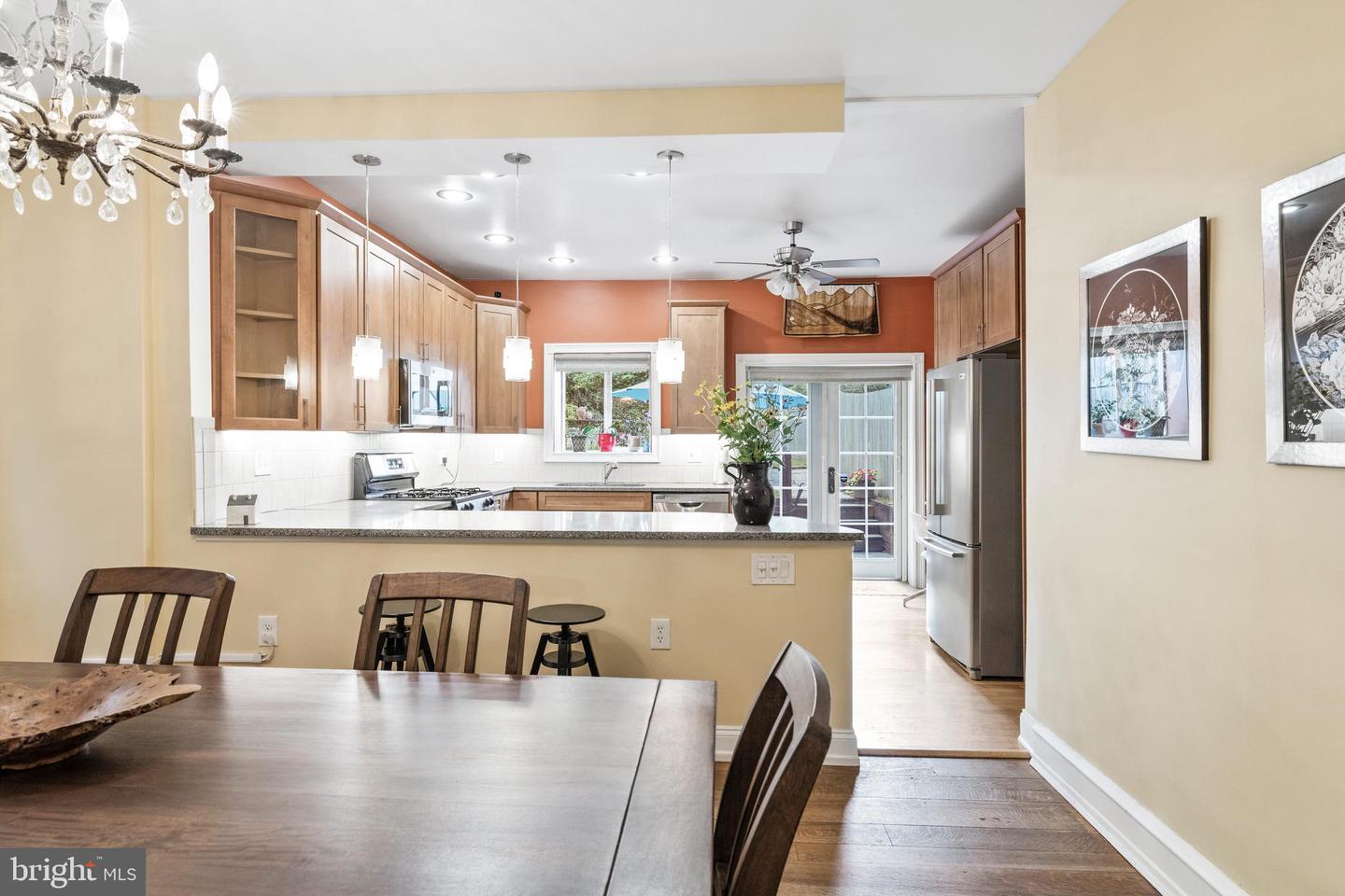 106 E Moreland Ave