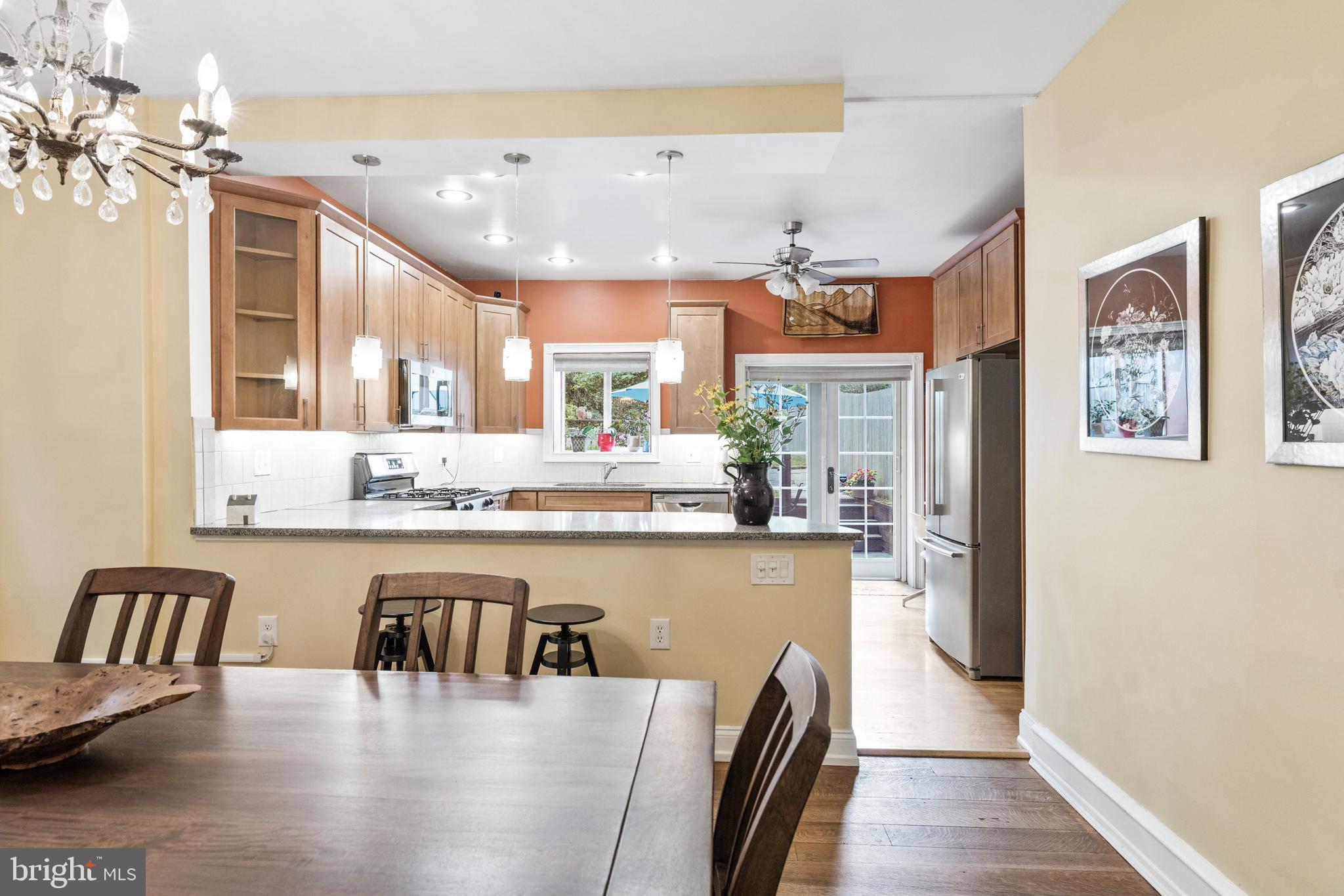 106 E Moreland Ave