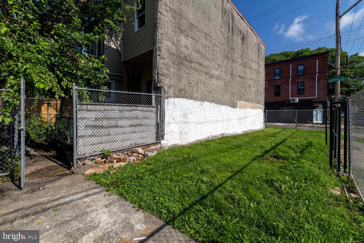 2000 W Westmoreland St