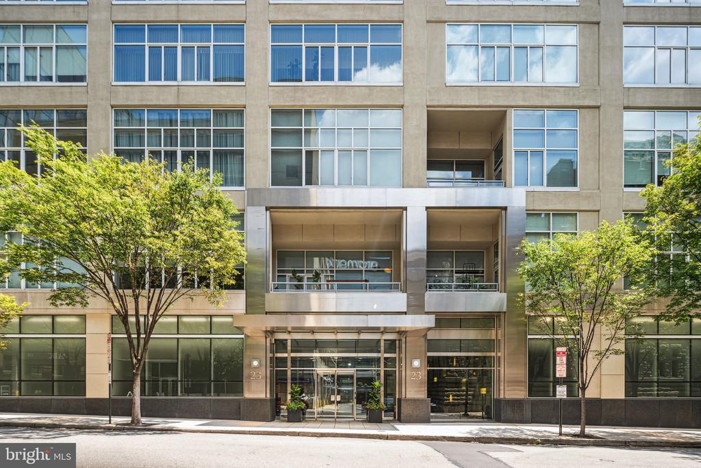 23 S 23RD STREET 2L