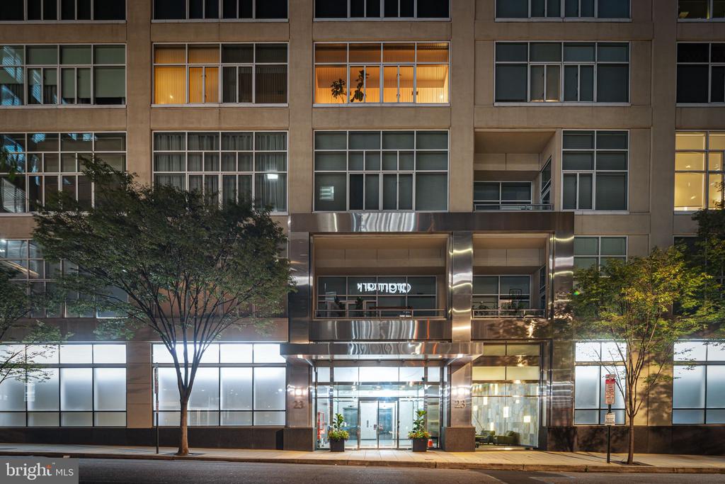 23 S 23RD STREET 2L