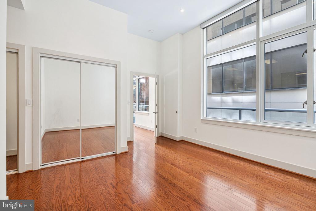 23 S 23RD STREET 2L