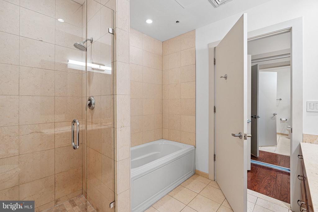 23 S 23RD STREET 2L