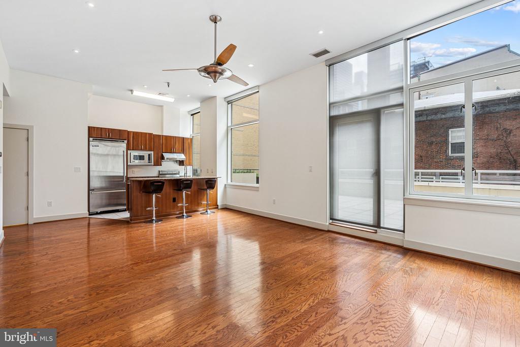 23 S 23RD STREET 2L