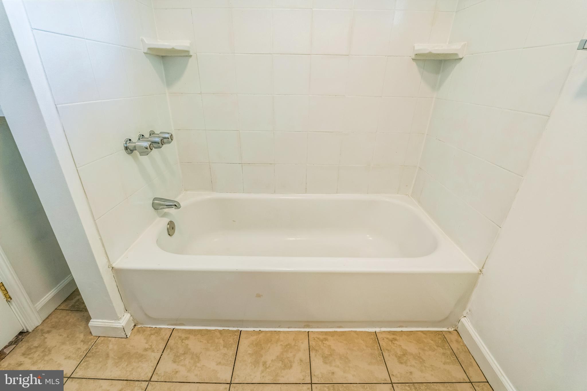 2519 E GORDON STREET