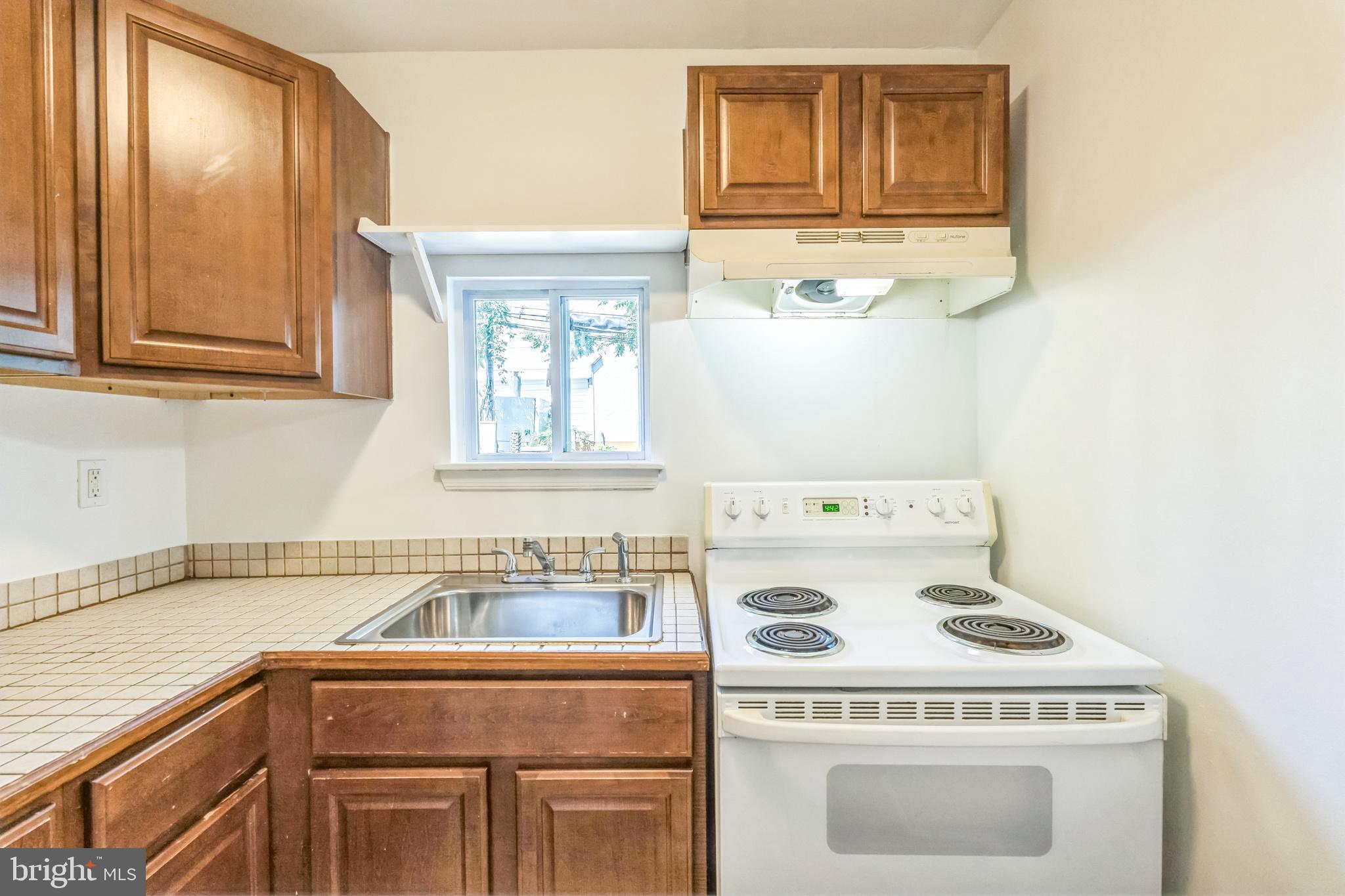 2519 E GORDON STREET