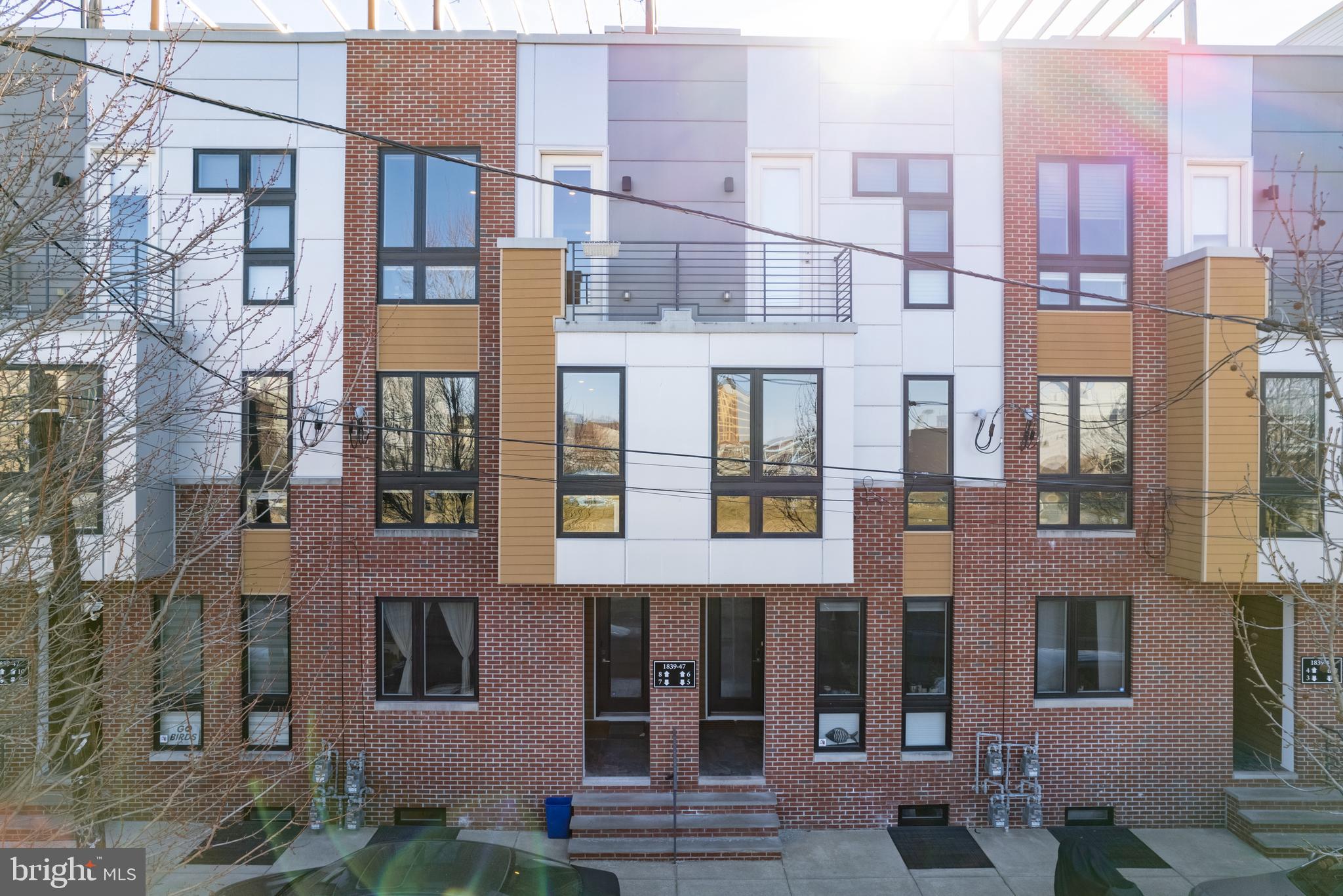 1839-47 BLAIR ST #8