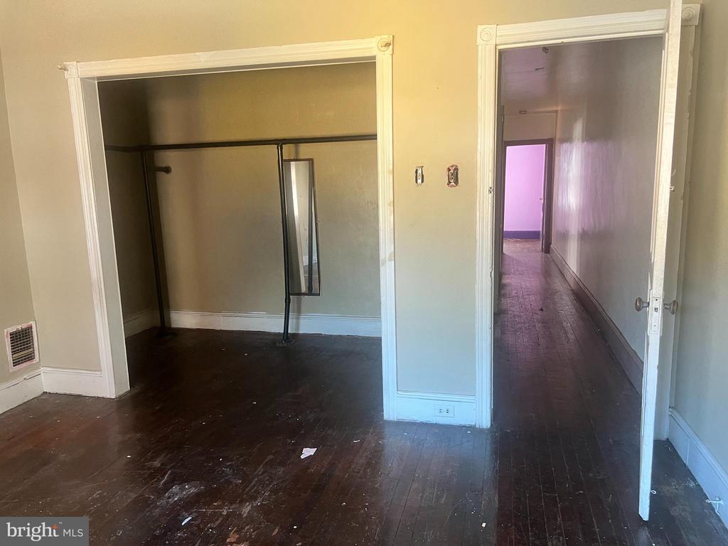 508 W King St