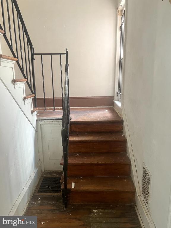 508 W King St