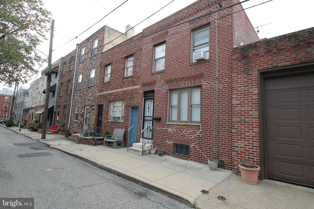 716 MANTON ST