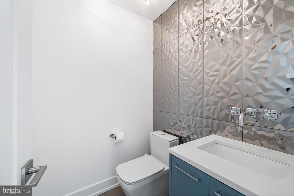 618 S Clarion St