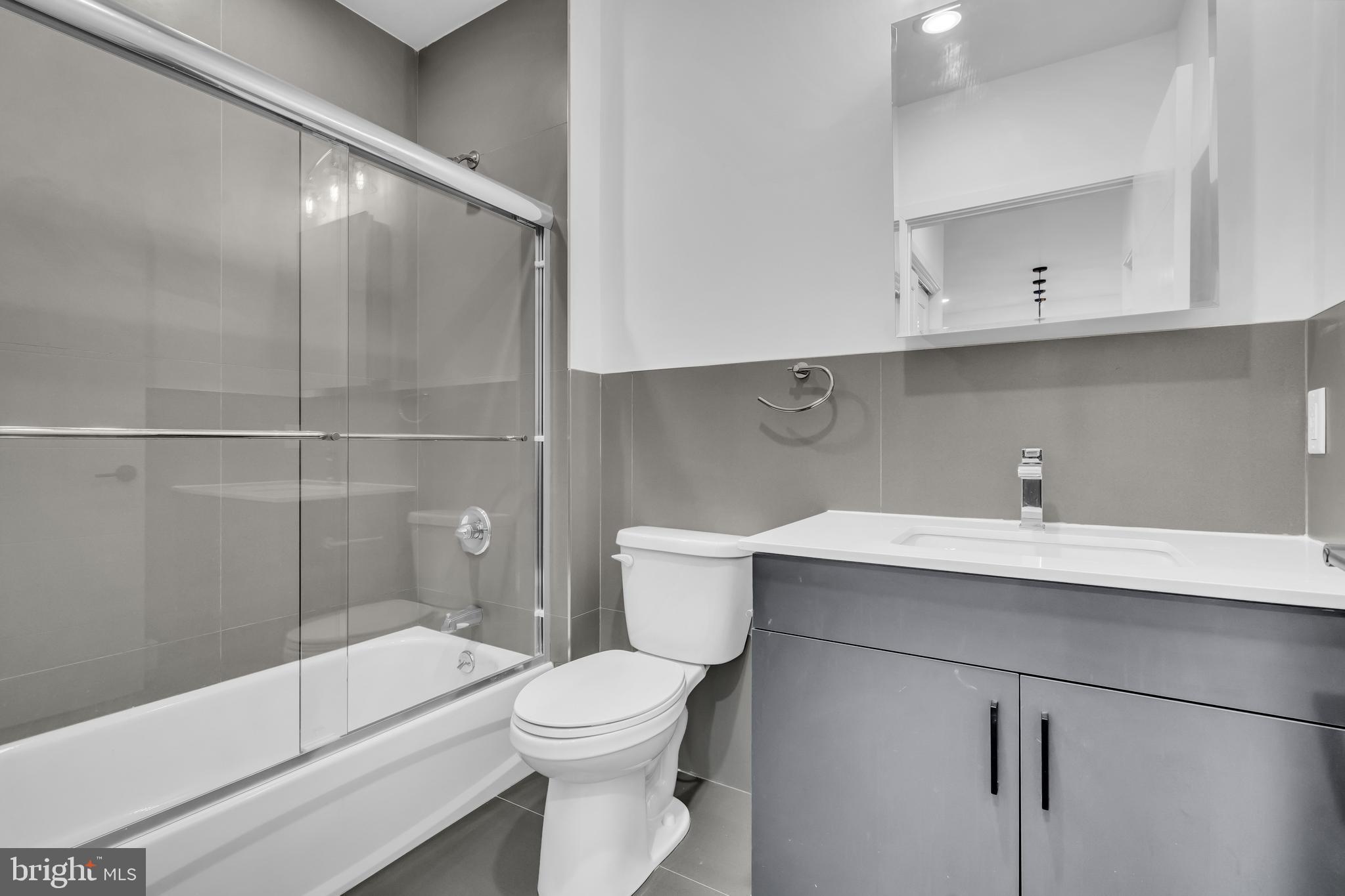 330 CECIL B MOORE AVE #404