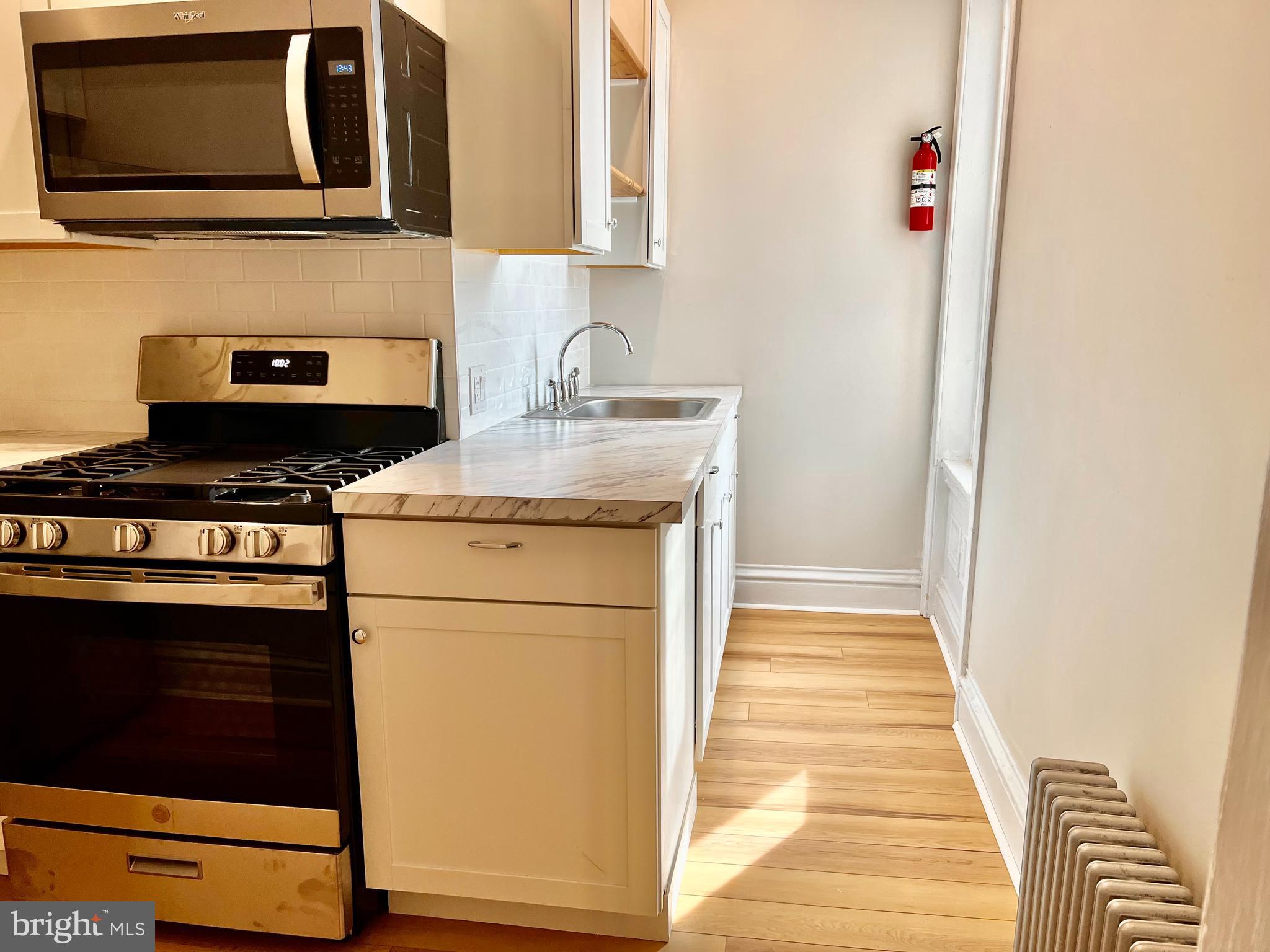 2314 E CUMBERLAND ST #2F