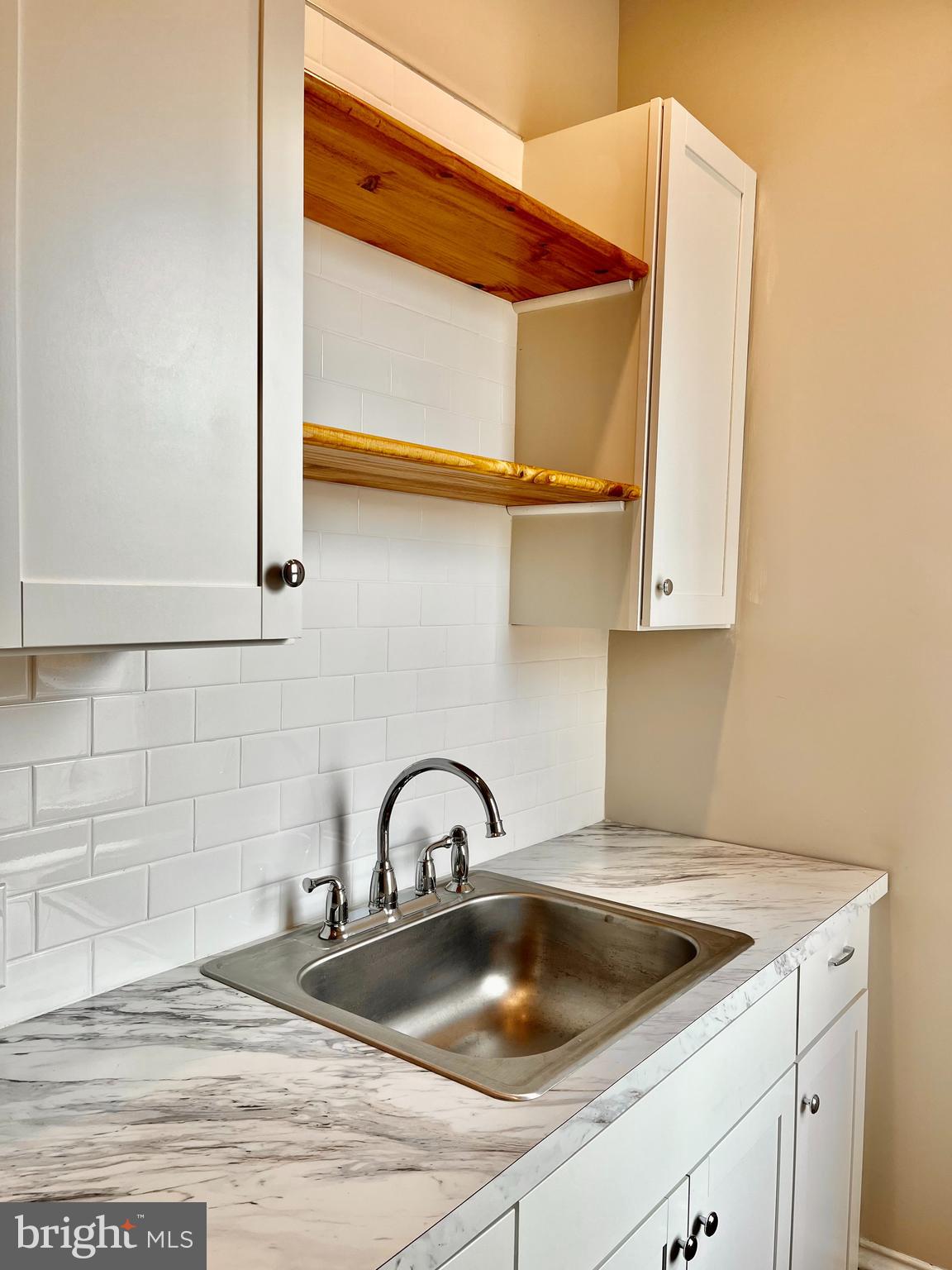 2314 E CUMBERLAND ST #2F